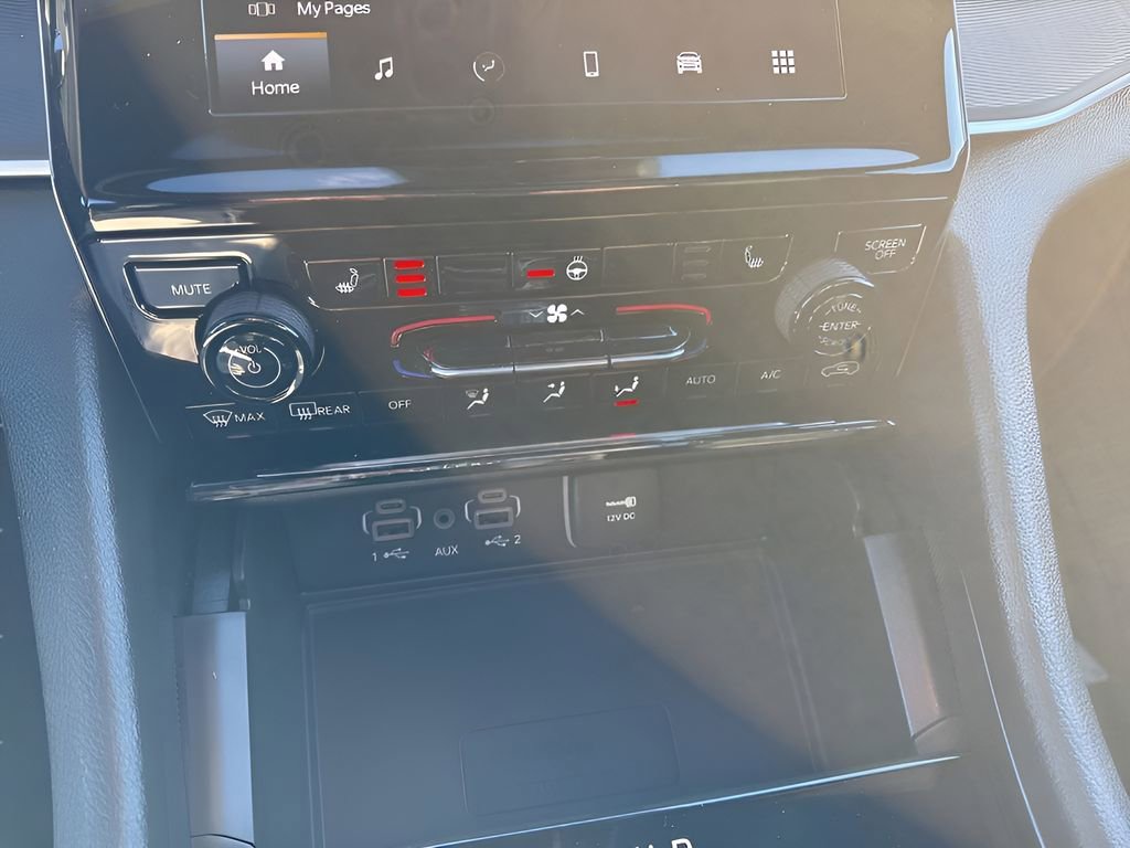 New 2025 Jeep Grand Cherokee L Altitude image 31