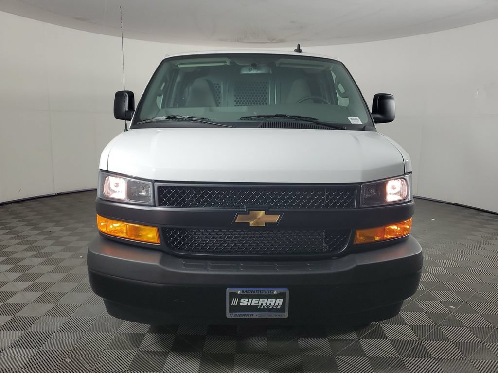 New 2026 Chevrolet Express 2500 w/ Driver Convenience Package RWD image 9