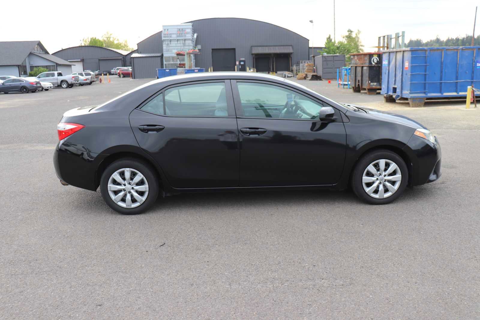 Used 2014 Toyota Corolla LE FWD image 4