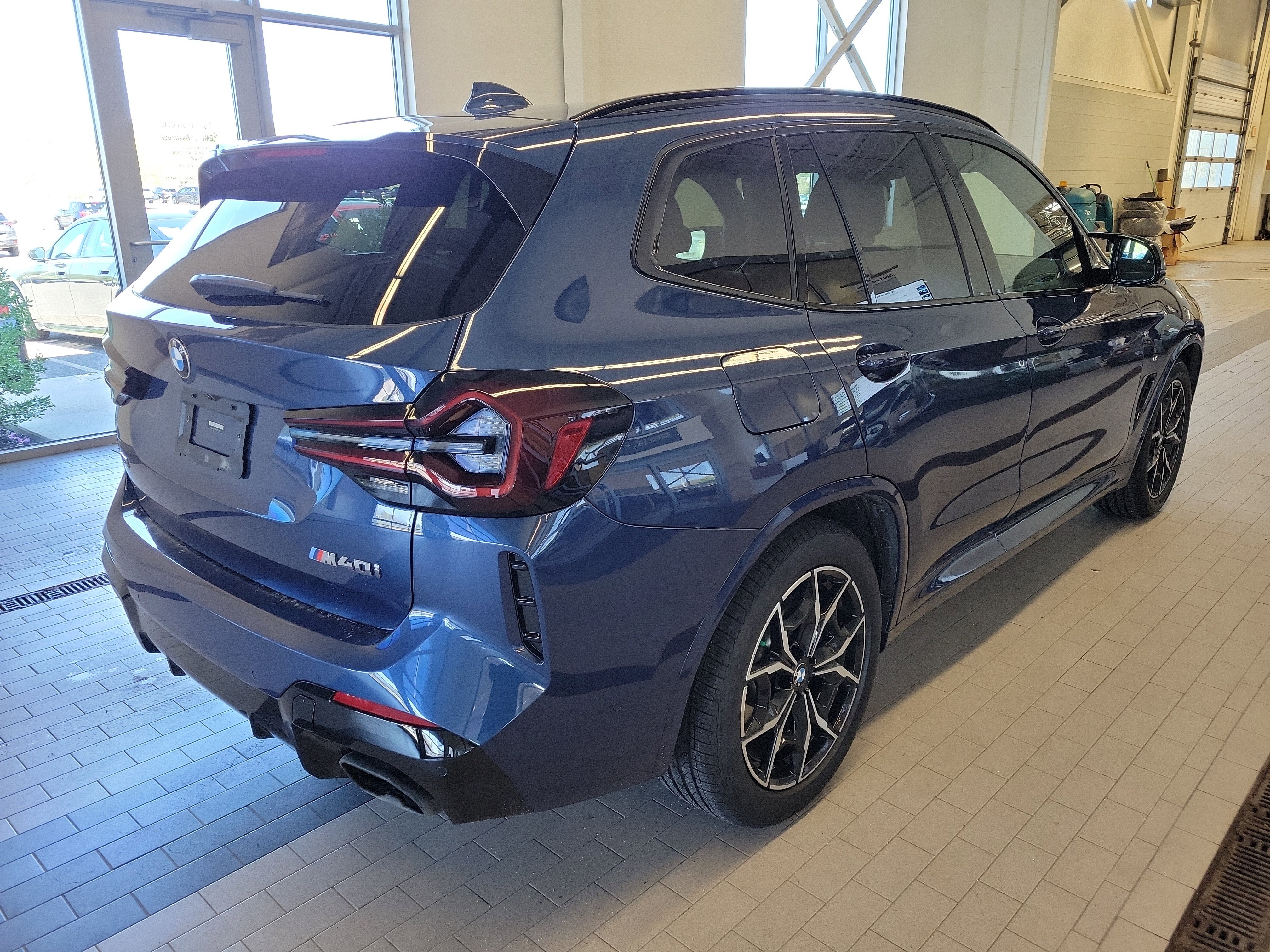 Used 2022 BMW X3 M40i AWD/4WD image 5