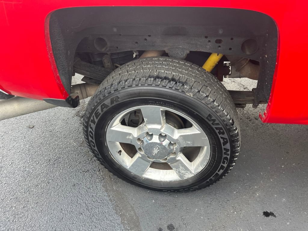 Used 2016 Chevrolet Silverado 2500 LT w/ LT Convenience Package image 31