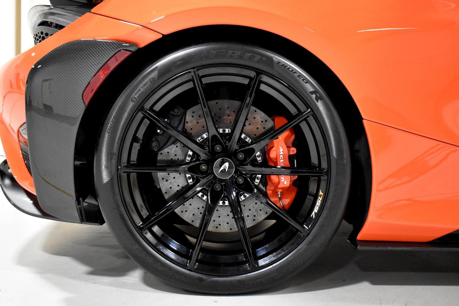 Used 2021 McLaren 765LT RWD image 22