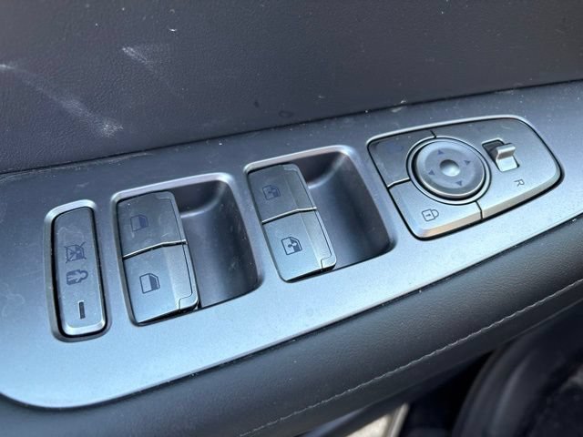 Used 2025 Hyundai Palisade Limited FWD image 13