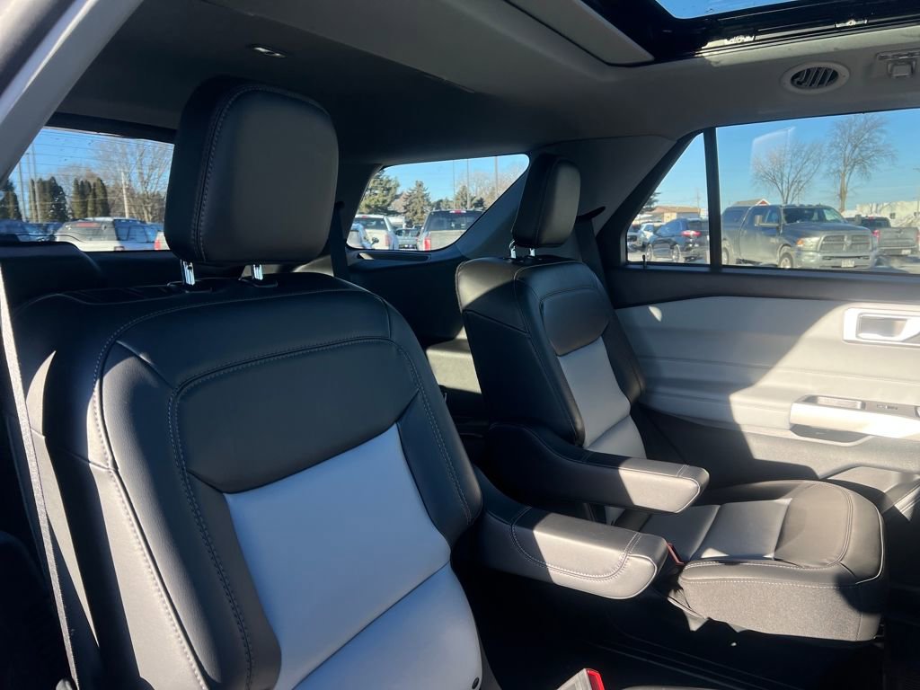 Certified 2023 Ford Explorer XLT w/ Equipment Group 202A image 38