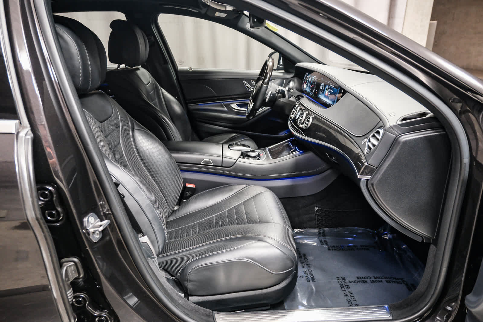 Used 2018 Mercedes-Benz S 560 Sedan image 18
