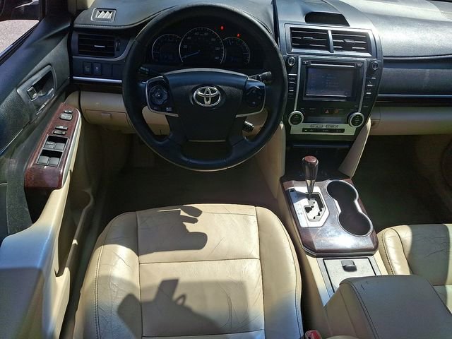 Used 2014 Toyota Camry XLE image 17