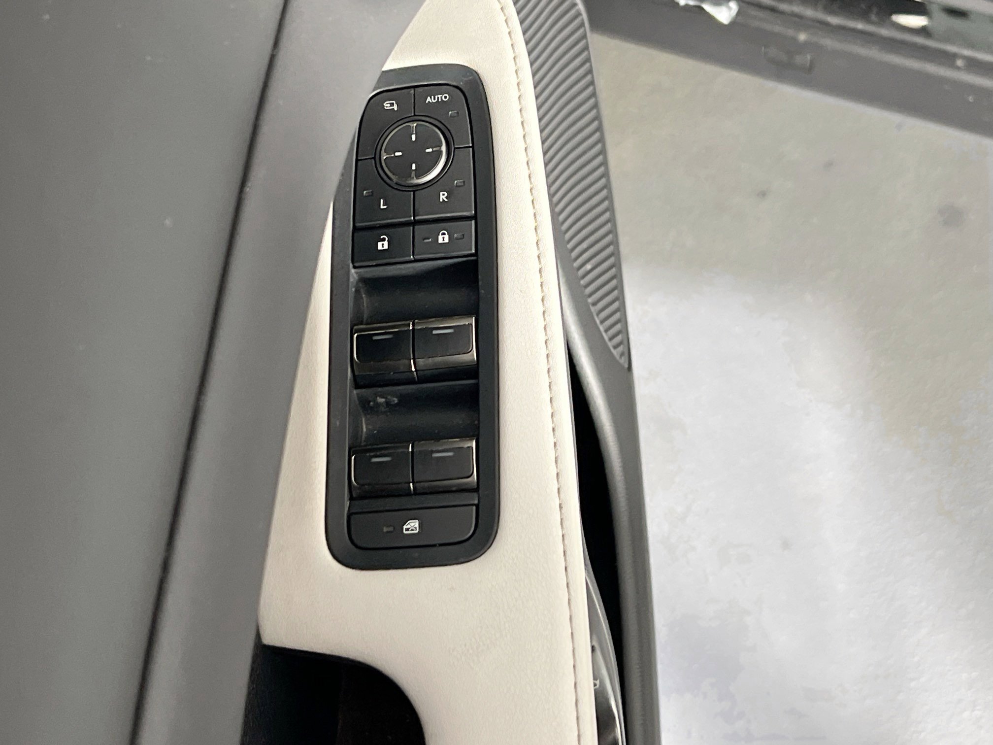 Used 2023 Lexus RX 350 Premium w/ Cold Area Package image 17