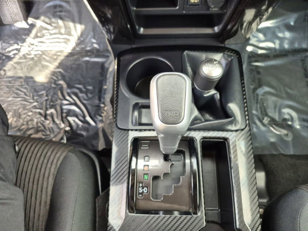 Used 2024 Toyota 4Runner TRD Off-Road image 9