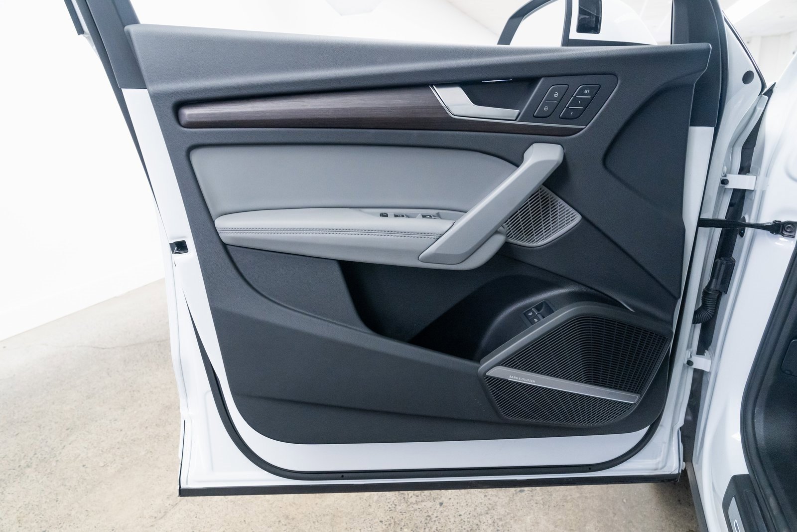 Used 2024 Audi Q5 e Premium Plus image 17