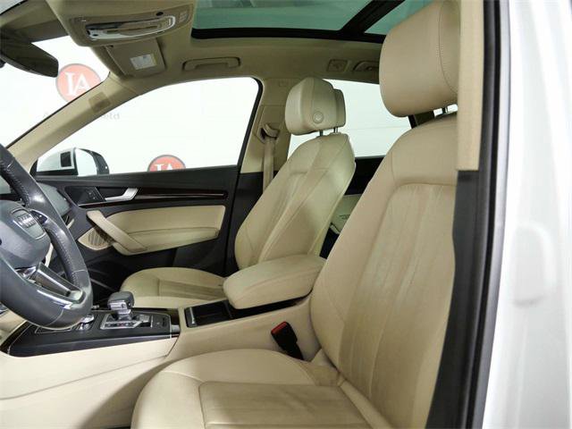 Used 2018 Audi Q5 2.0T Premium Plus w/ Premium Plus Package image 17