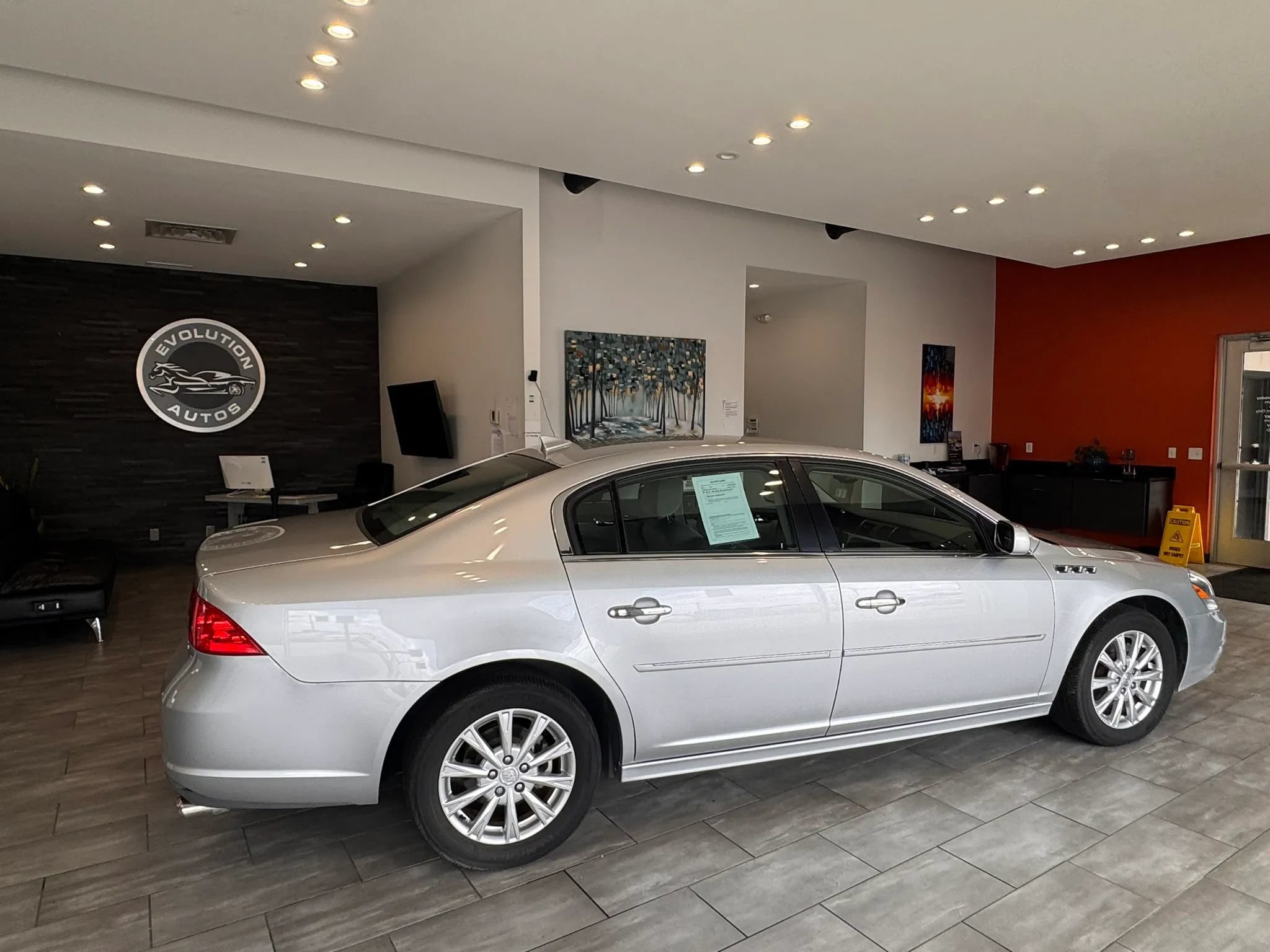 Used 2010 Buick Lucerne CX FWD image 15