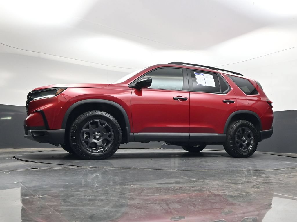 Certified 2025 Honda Pilot TrailSport image 42