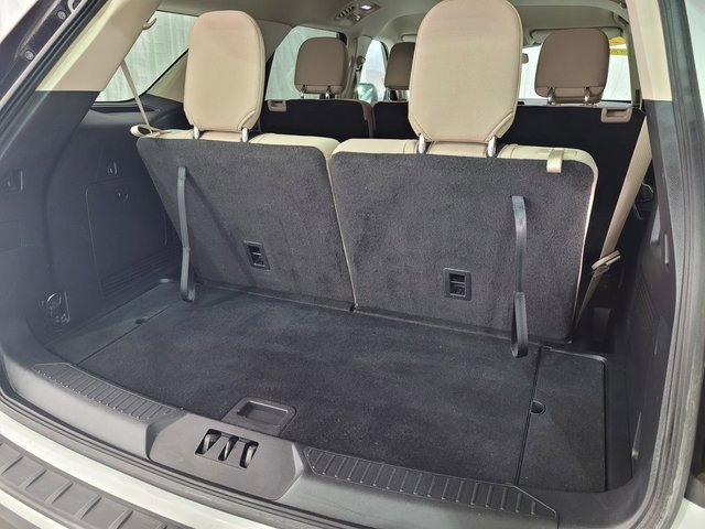 Used 2022 Ford Explorer XLT image 53