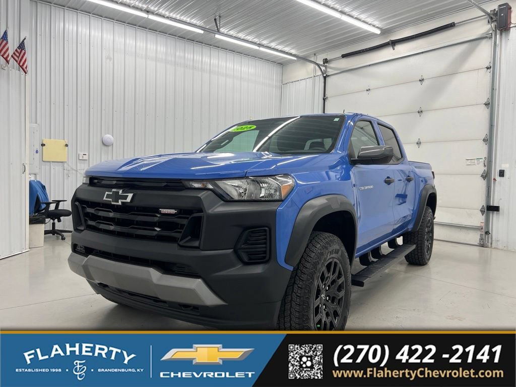 Used 2025 Chevrolet Colorado Trail Boss AWD/4WD image 6