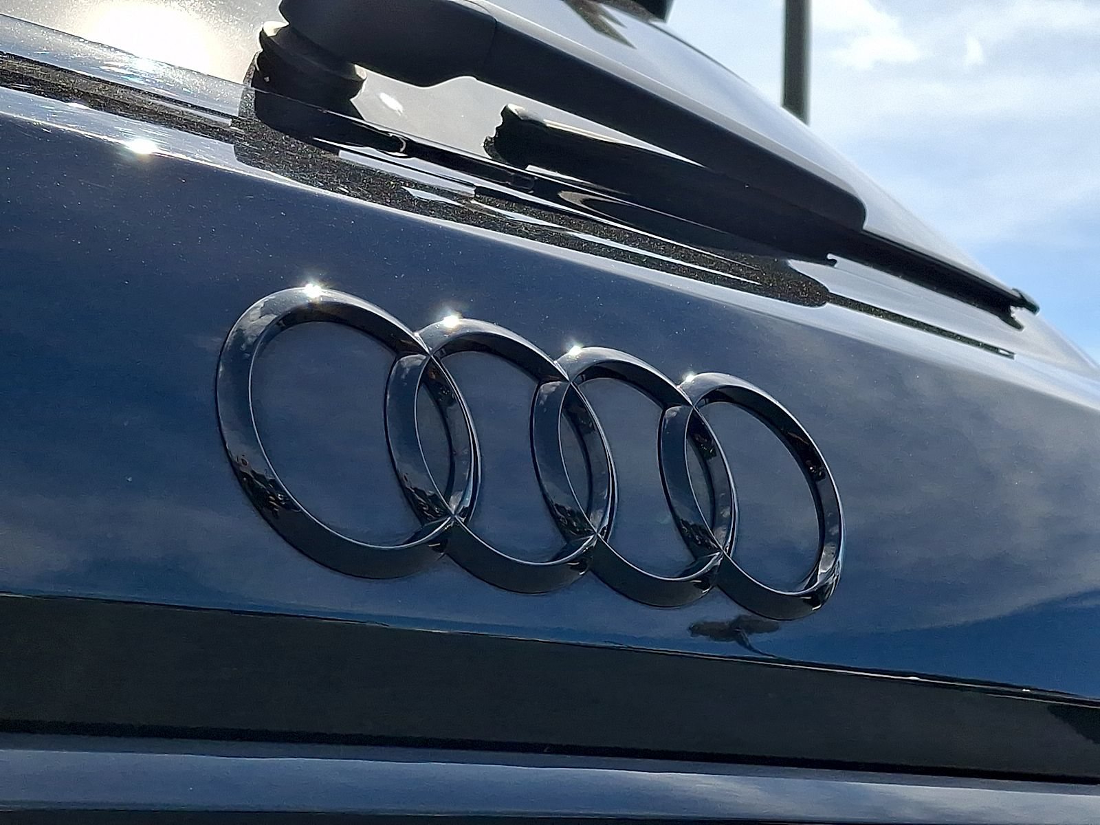 Used 2023 Audi Q7 3.0T Premium Plus AWD/4WD image 32