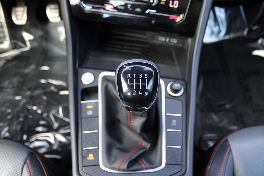 Used 2025 Volkswagen Jetta GLI Autobahn FWD image 19