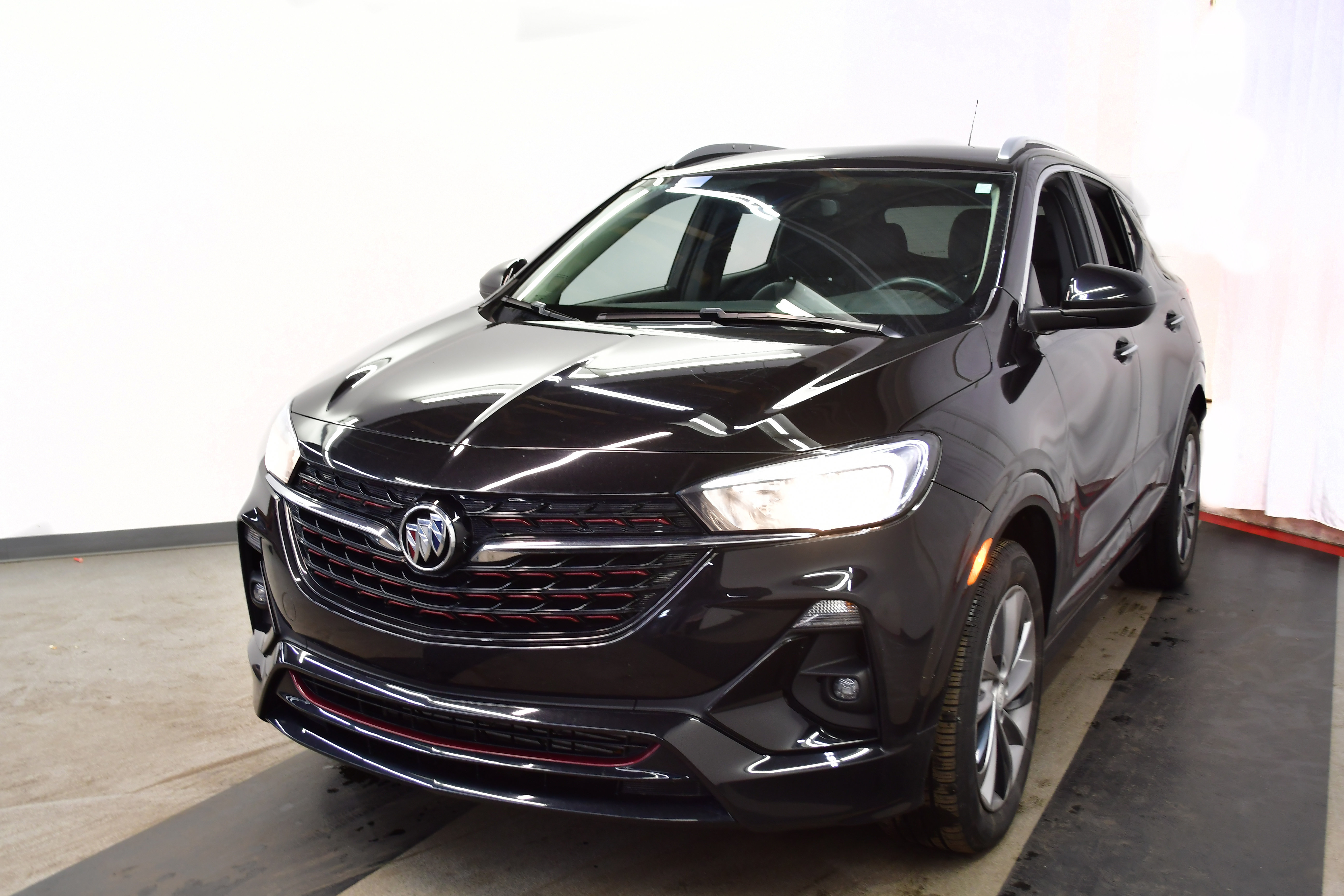 Used 2023 Buick Encore GX Select w/ Sport Touring Package image 4