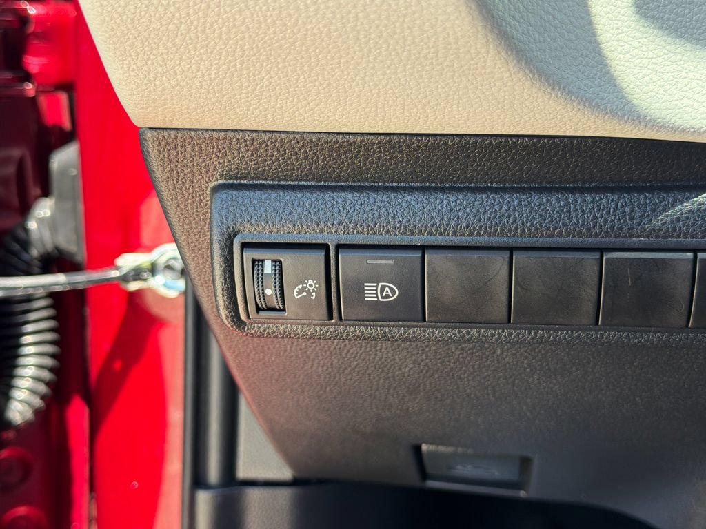 Used 2025 Toyota Corolla LE FWD image 20