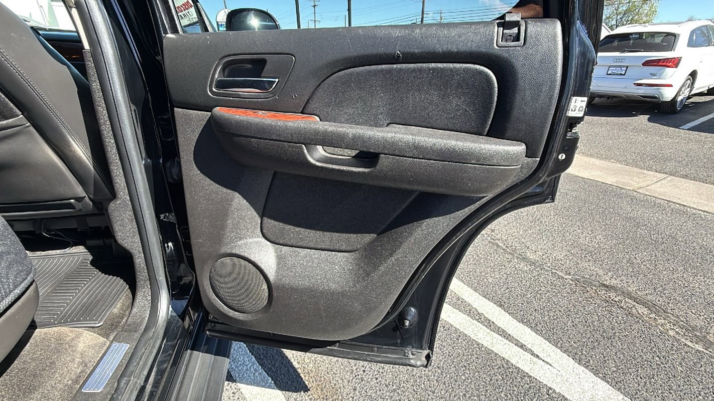 Used 2014 Chevrolet Tahoe LTZ image 15