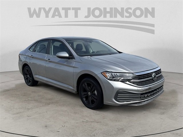 Used 2023 Volkswagen Jetta SE image 7