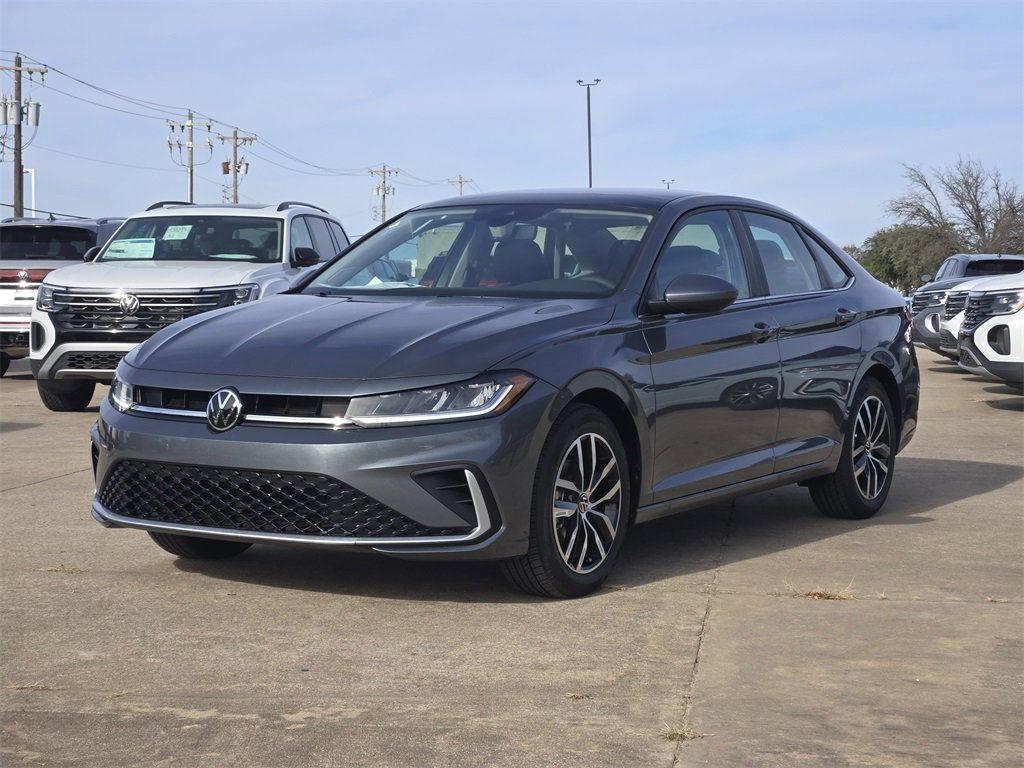 New 2026 Volkswagen Jetta SE image 2