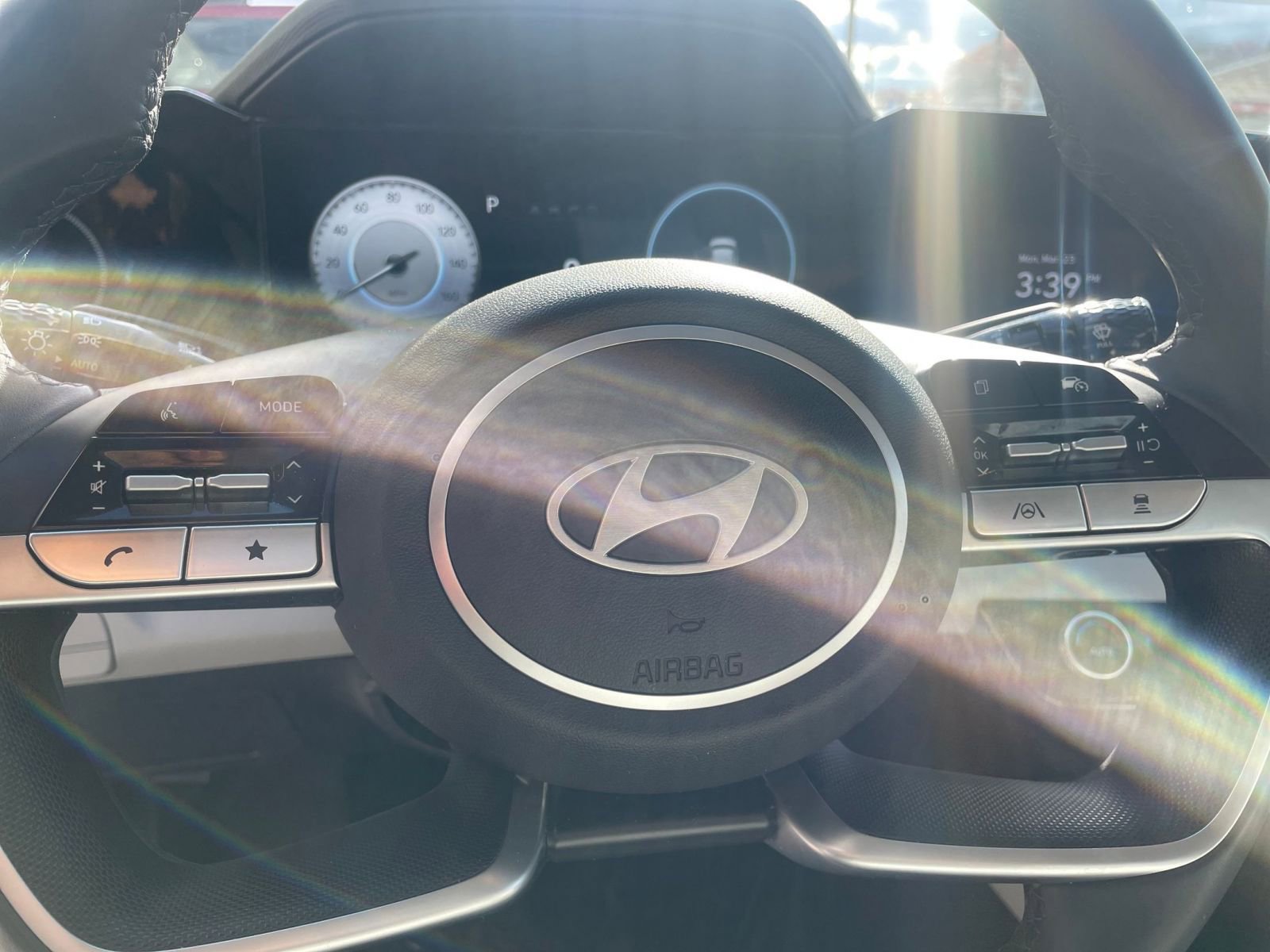 Used 2025 Hyundai Elantra Limited FWD image 27