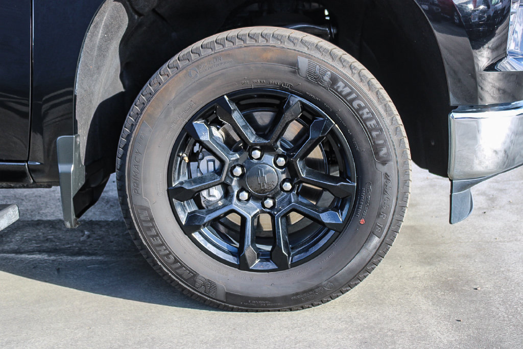Used 2024 Chevrolet Silverado 1500 LT AWD/4WD image 11