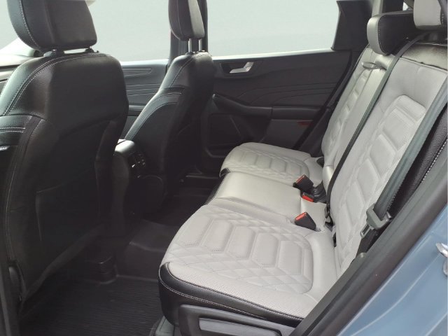 Certified 2023 Ford Escape Platinum w/ Premium Technology Package AWD/4WD image 9