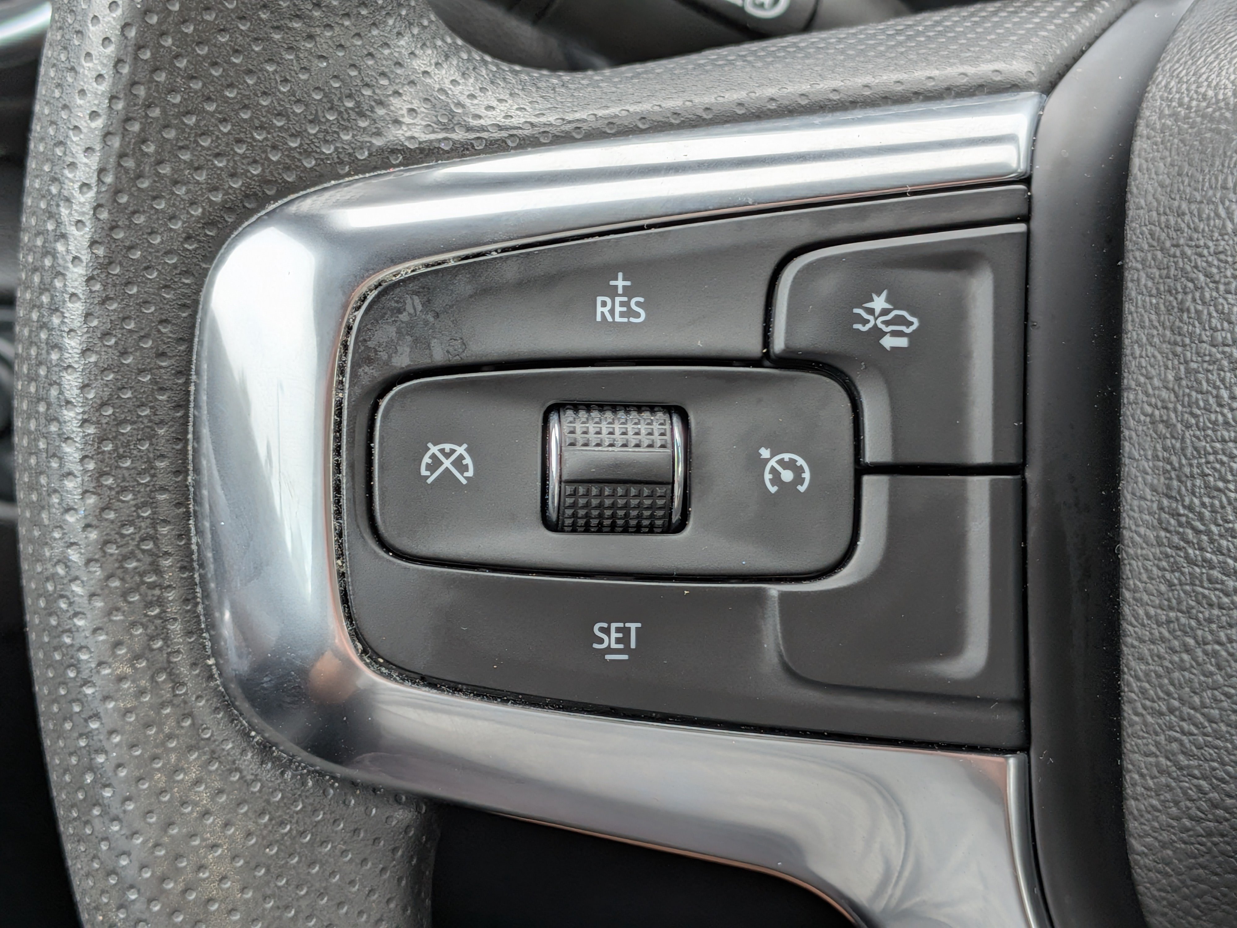 Certified 2024 Chevrolet Blazer LT w/ Midnight/Sport Edition FWD image 24