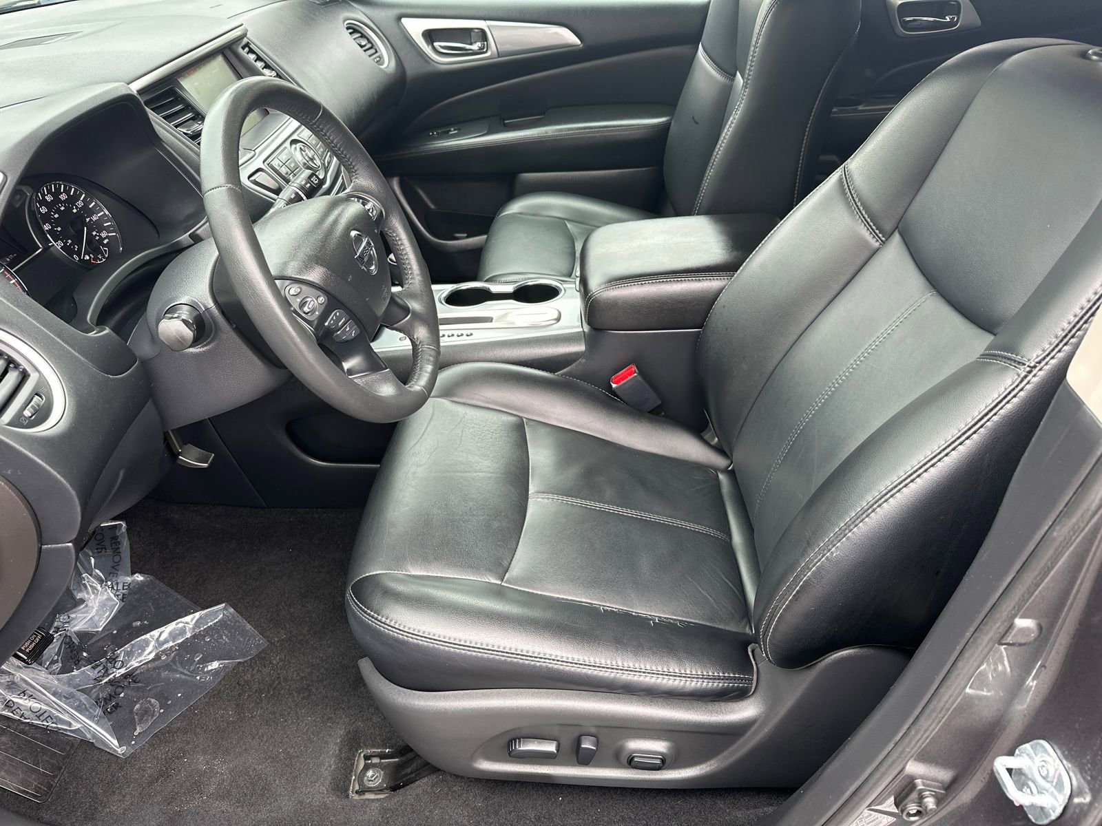Used 2017 Nissan Pathfinder SL w/ SL Tech Package FWD image 7