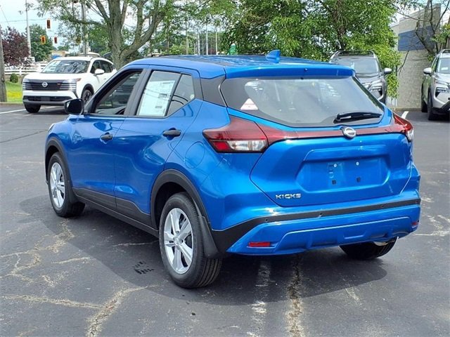 New 2025 Nissan Kicks Play S image 3