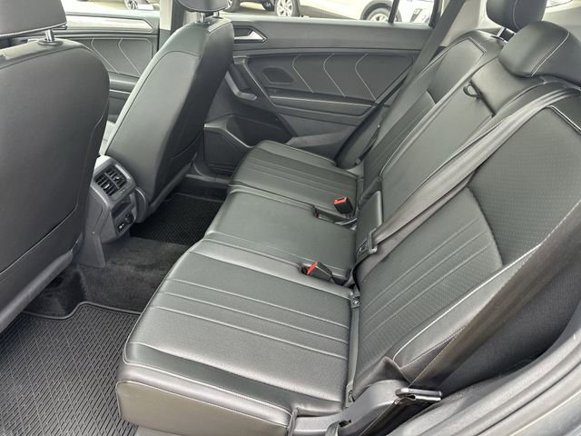 Used 2024 Volkswagen Tiguan SE AWD/4WD image 26