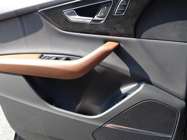 Used 2021 Audi Q8 Premium Plus w/ Premium Plus Package image 19