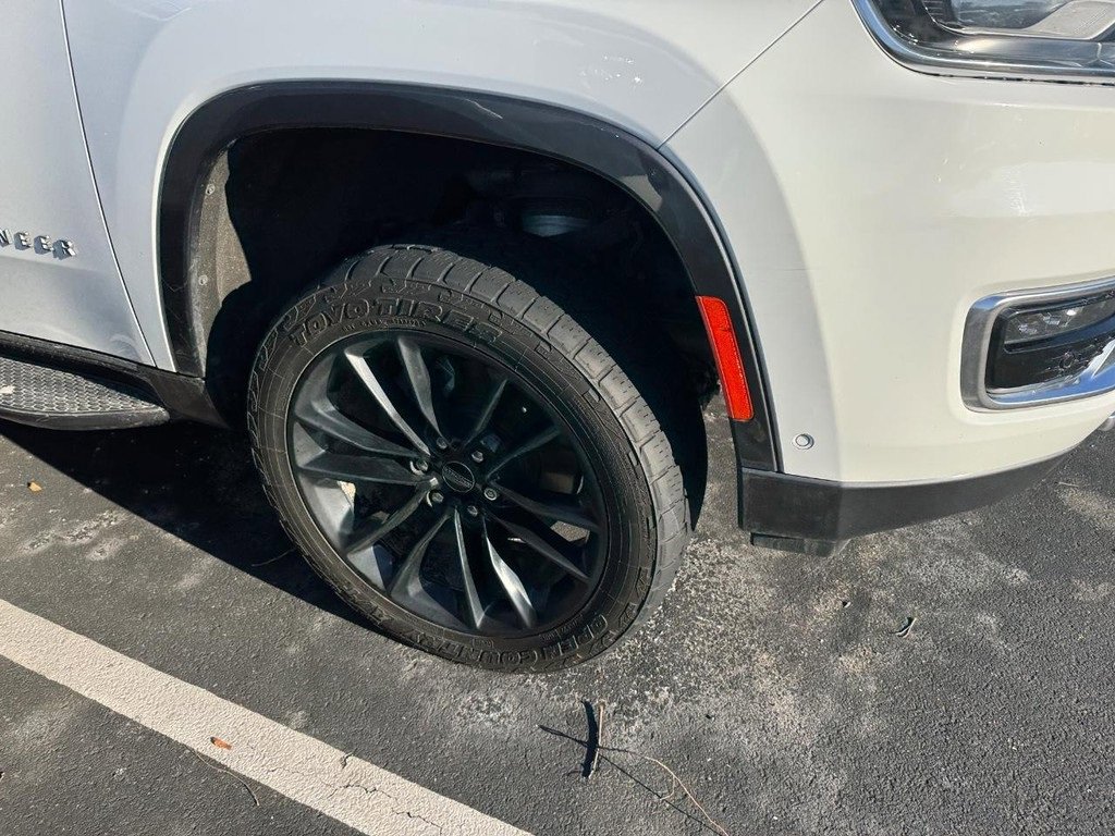 Used 2022 Jeep Wagoneer Series II w/ Convenience Group I image 5