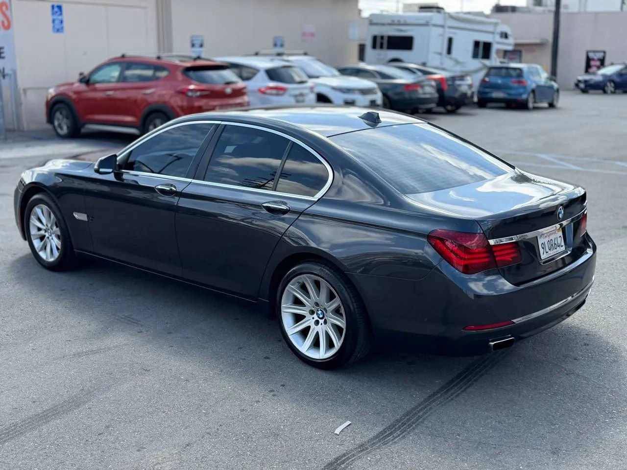 Used 2014 BMW 740i image 10