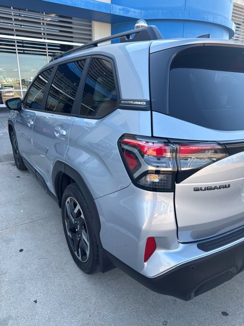Used 2025 Subaru Forester Limited AWD/4WD image 8