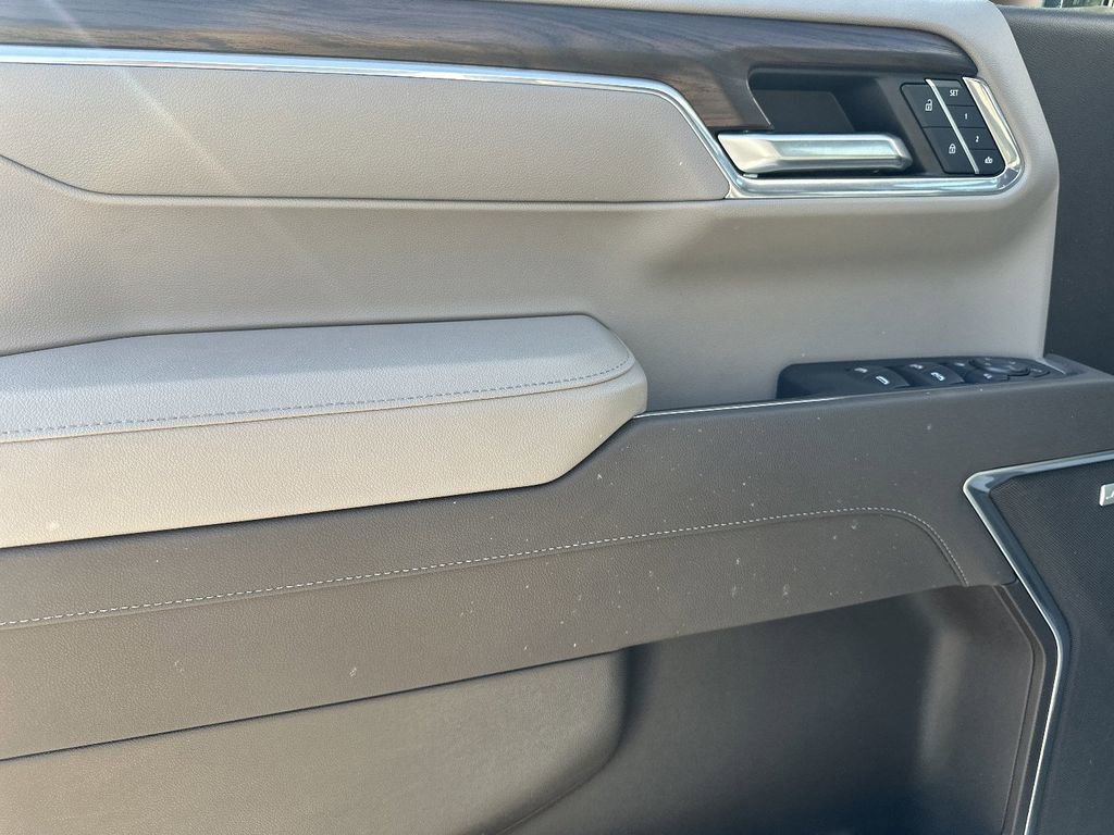 Used 2025 GMC Sierra 1500 SLT w/ SLT Premium Plus Package image 11