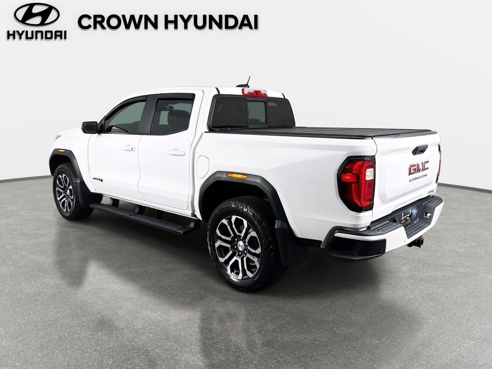 Used 2023 GMC Canyon AT4 w/ AT4 Premium Package image 8