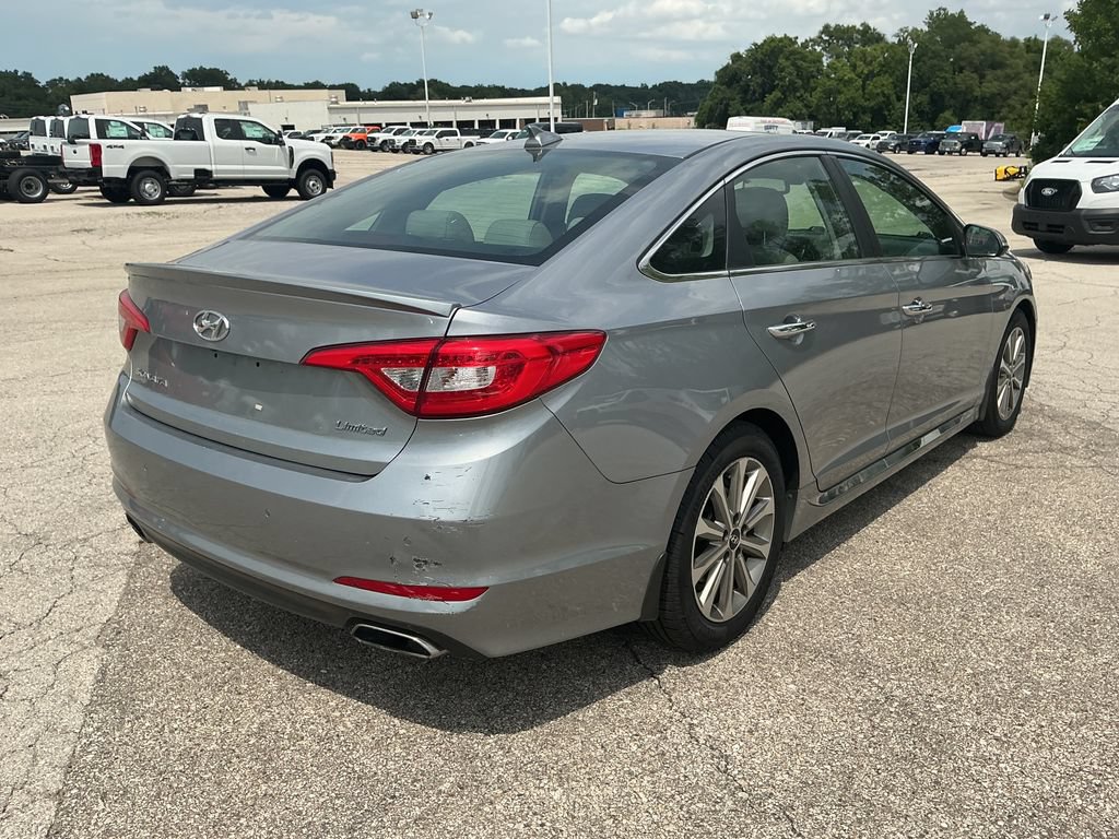 Used 2017 Hyundai Sonata Limited w/ Ultimate Package 04 FWD image 3