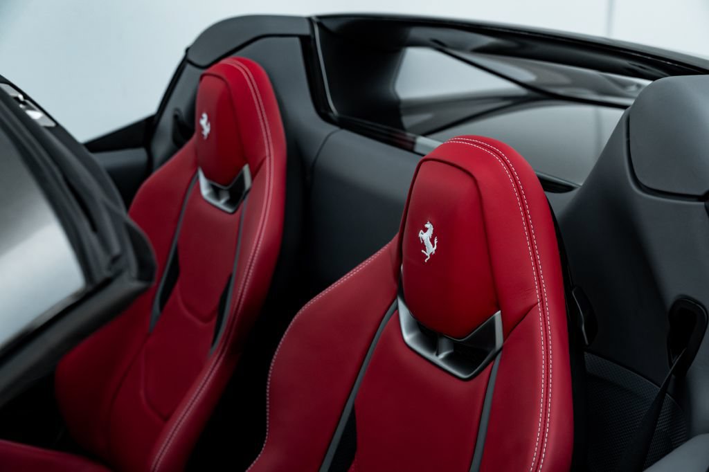 Used 2023 Ferrari 296 GTS RWD image 31