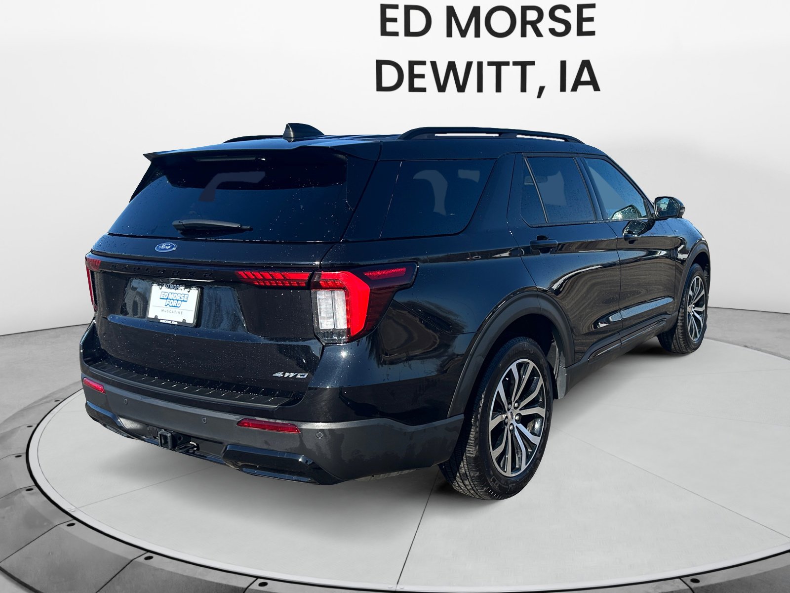 Used 2025 Ford Explorer ST-Line AWD/4WD image 5