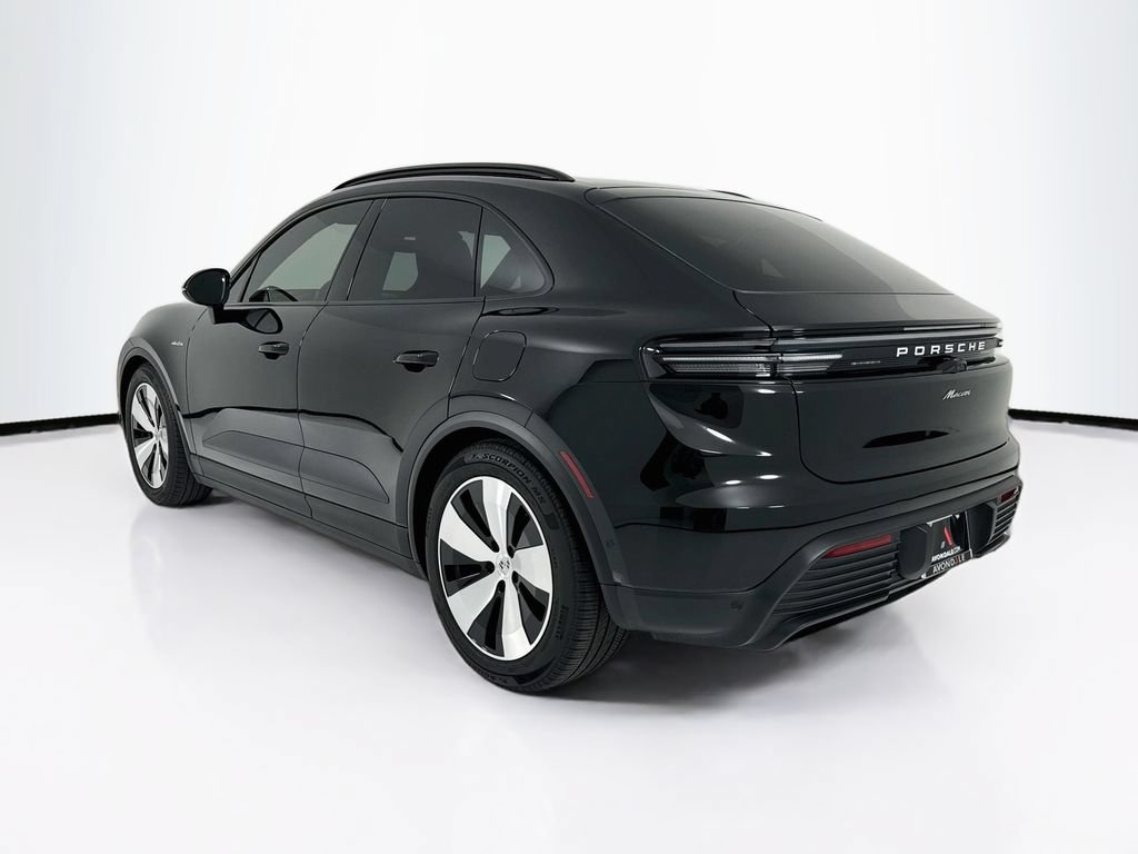 Certified 2025 Porsche Macan Electric RWD image 3