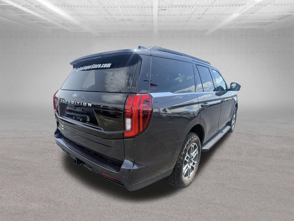 New 2026 Ford Expedition Active AWD/4WD image 3