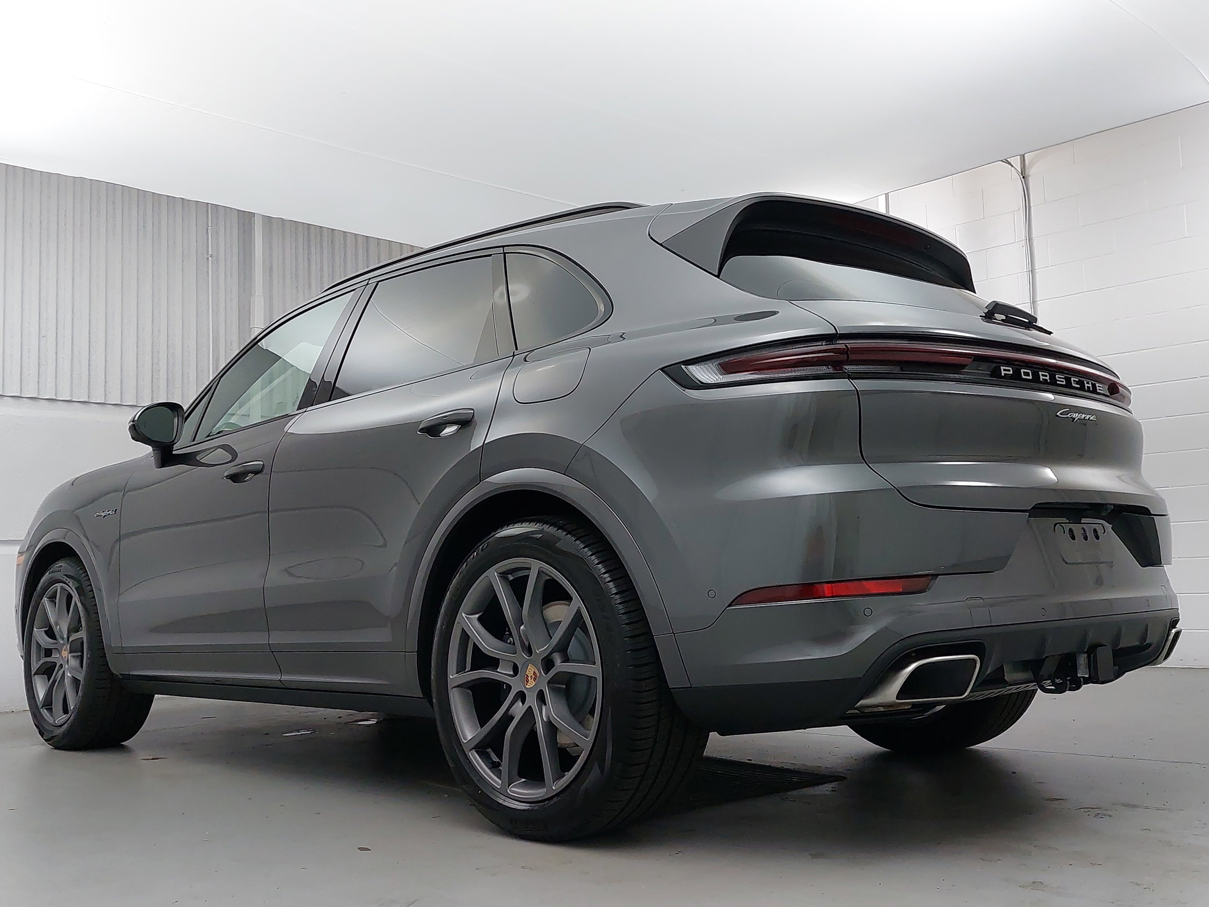 New 2026 Porsche Cayenne E-Hybrid image 3