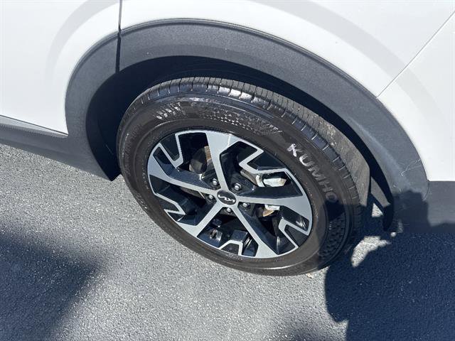 Certified 2024 Kia Sportage EX image 8