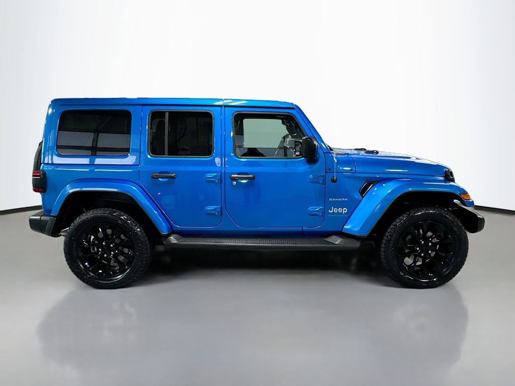 Used 2023 Jeep Wrangler Unlimited Sahara AWD/4WD image 5