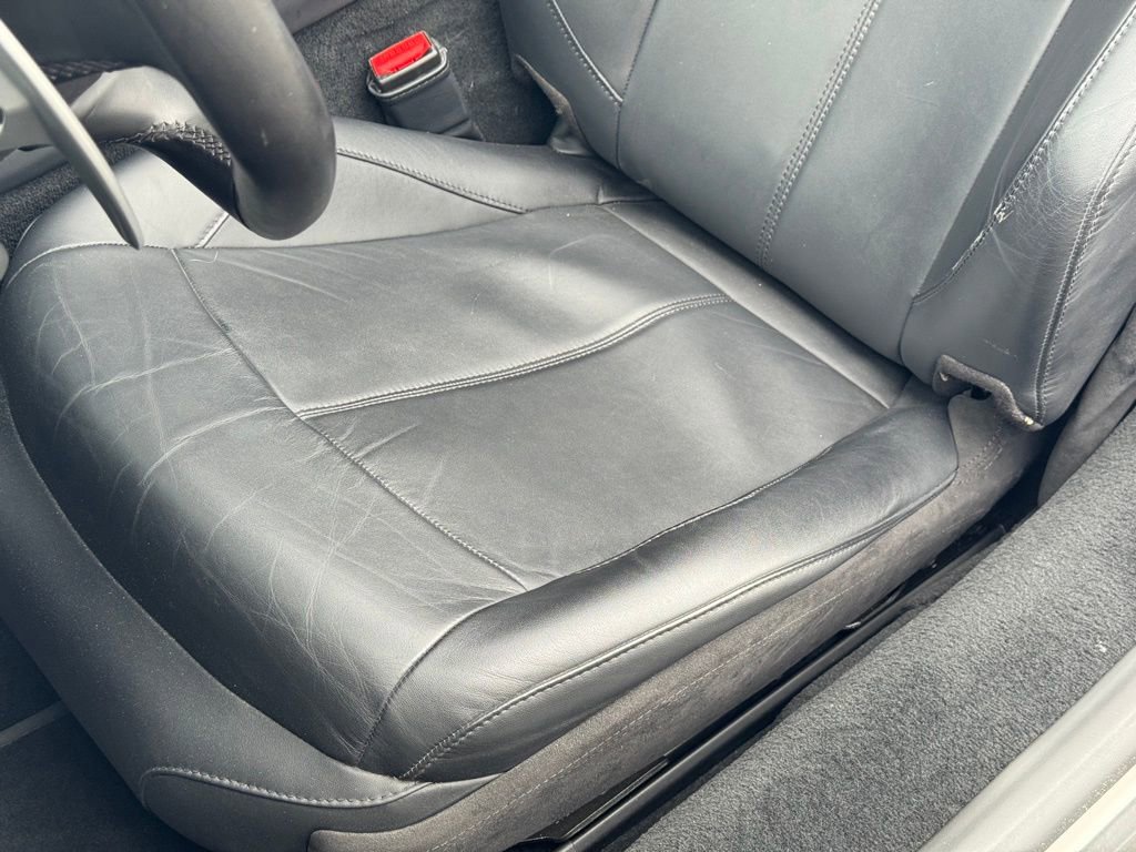 Used 2023 Aston Martin V8 Vantage Roadster image 39