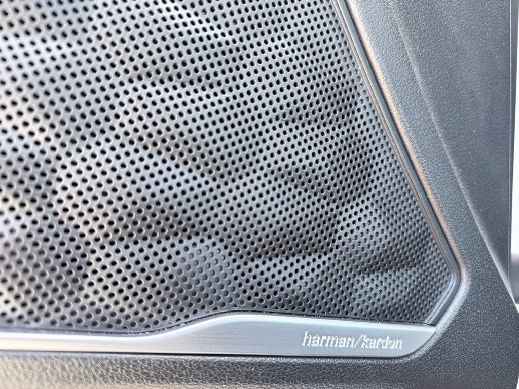 Used 2021 Hyundai Santa Fe Limited image 21