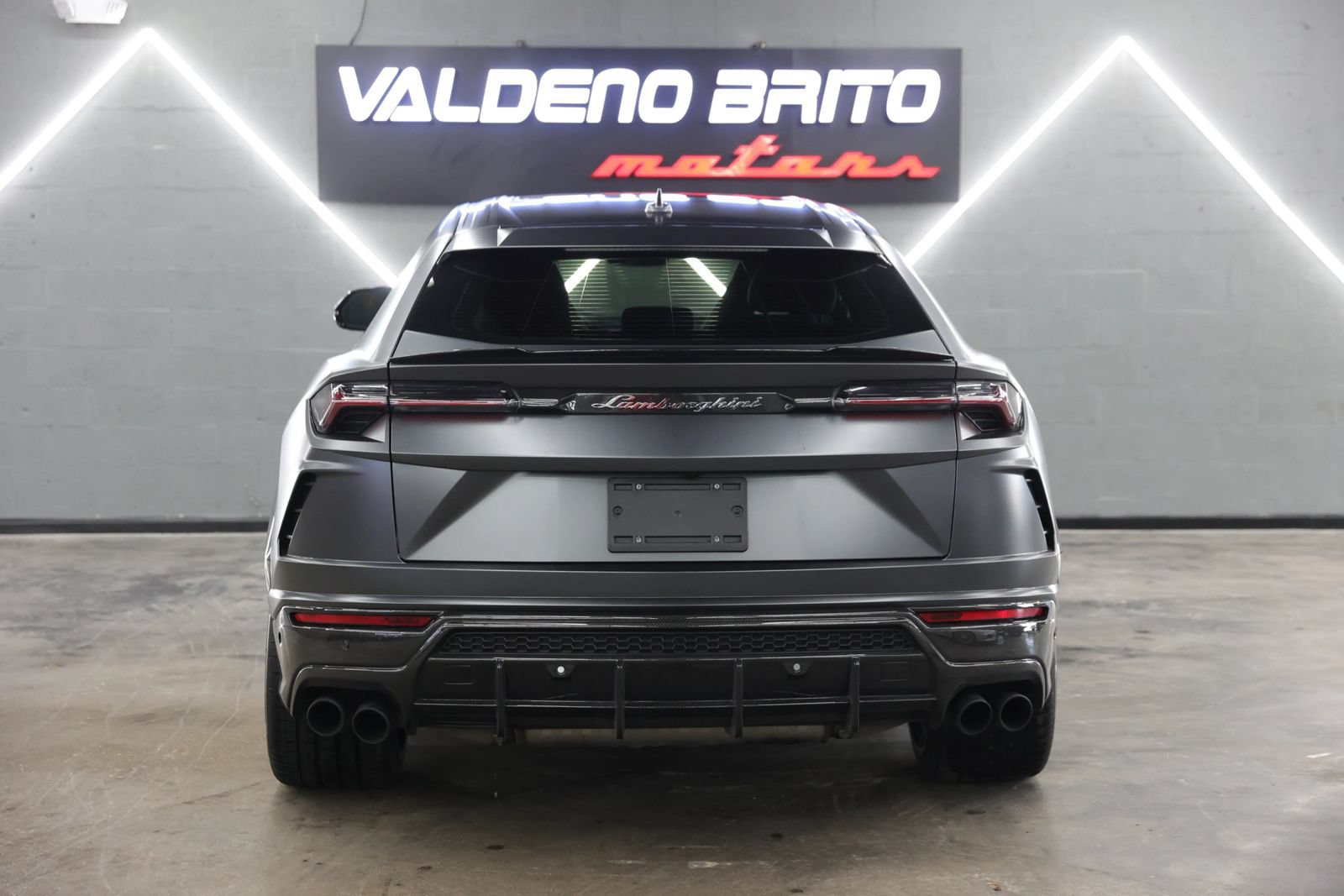 Used 2020 Lamborghini Urus AWD/4WD image 21
