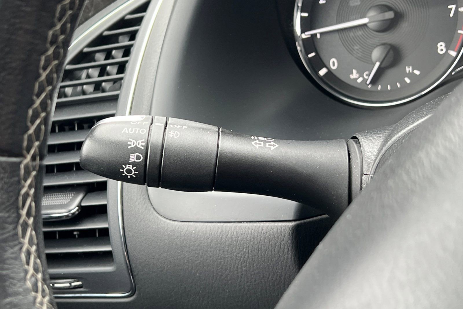 Used 2024 INFINITI QX80 Luxe image 34